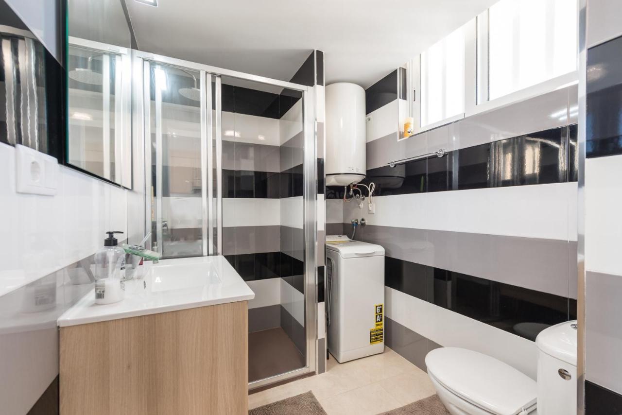 Room In Apartment - 1St Line Top Floor Apartment Carrer del Mar Extérieur photo