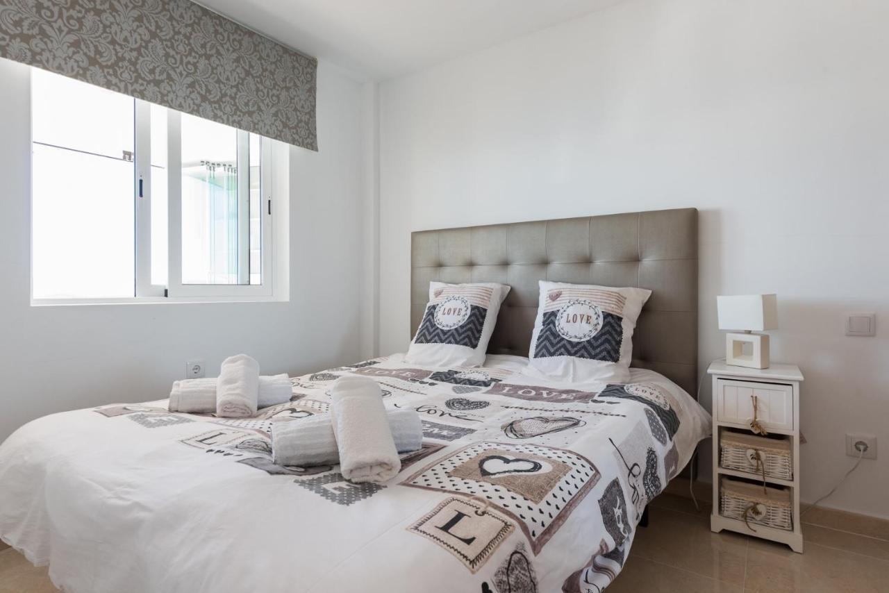 Room In Apartment - 1St Line Top Floor Apartment Carrer del Mar Extérieur photo